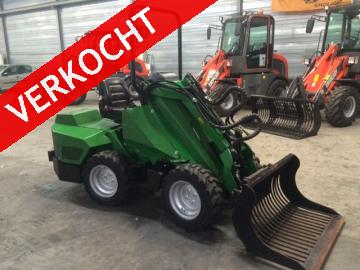 AVANT Multi Minishovel