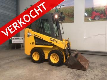 GEHL 1640 met 5 aanbouwdelen