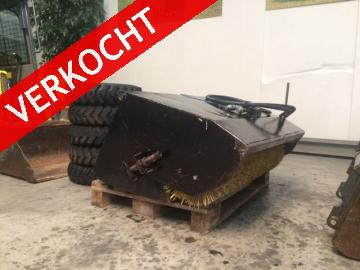 GEHL 1640 met 5 aanbouwdelen