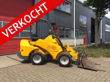 AVANT 528 minishovel