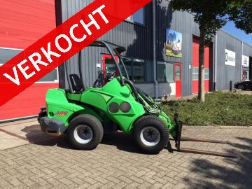 AVANT 528 minishovel