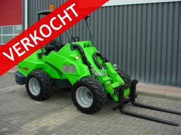 AVANT 750 Minishovel