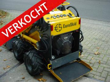 EUROSKID 380 Schranklader